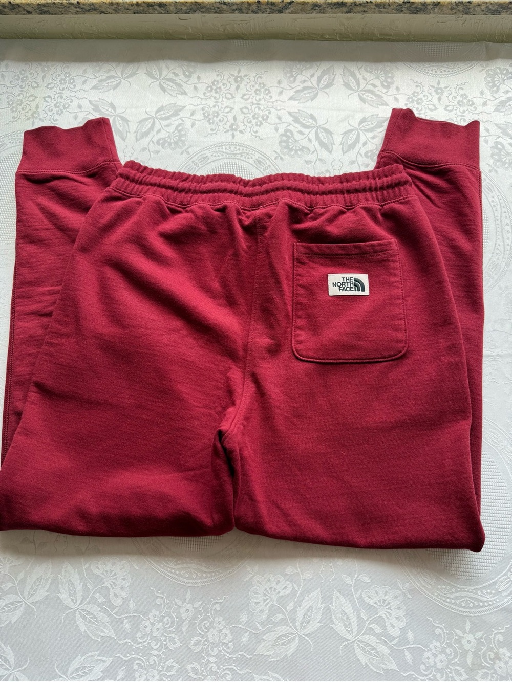 The North Face Burgundy Fleece Sweatpants Joggers Men’s Size M Drawstring Waist